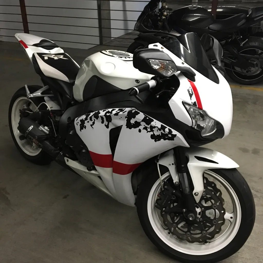 How To Install Decals In Your Motorcycle Tips For Beginners 
